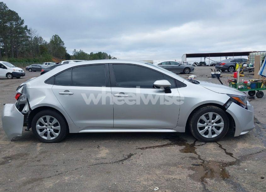 Photo 14 of 2021 Toyota Corolla LE (VIN 5YFEPMAE9MP175359)