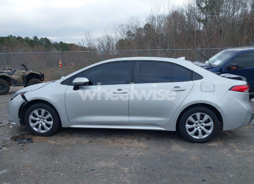 Photo 15 of 2021 Toyota Corolla LE (VIN 5YFEPMAE9MP175359)