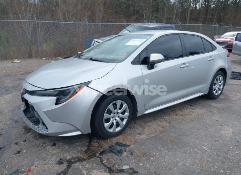 Photo 2 of 2021 Toyota Corolla LE (VIN 5YFEPMAE9MP175359)