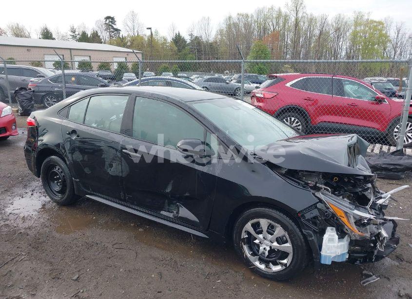 2021 Toyota Corolla LE (VIN 5YFEPMAE9MP176642) main photo