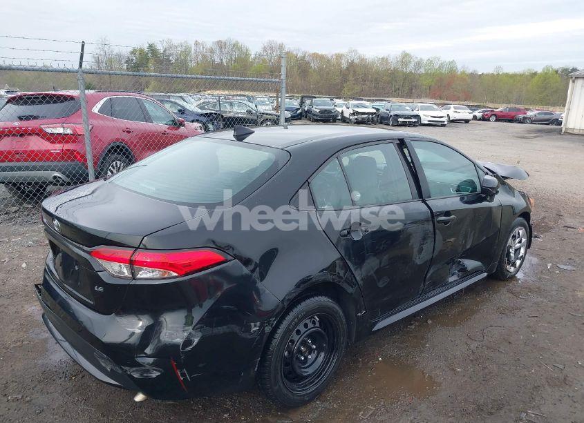 Photo 4 of 2021 Toyota Corolla LE (VIN 5YFEPMAE9MP176642)