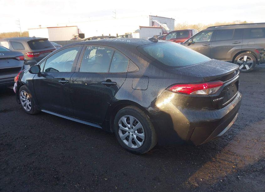 Photo 3 of 2021 Toyota Corolla LE (VIN 5YFEPMAE9MP178262)