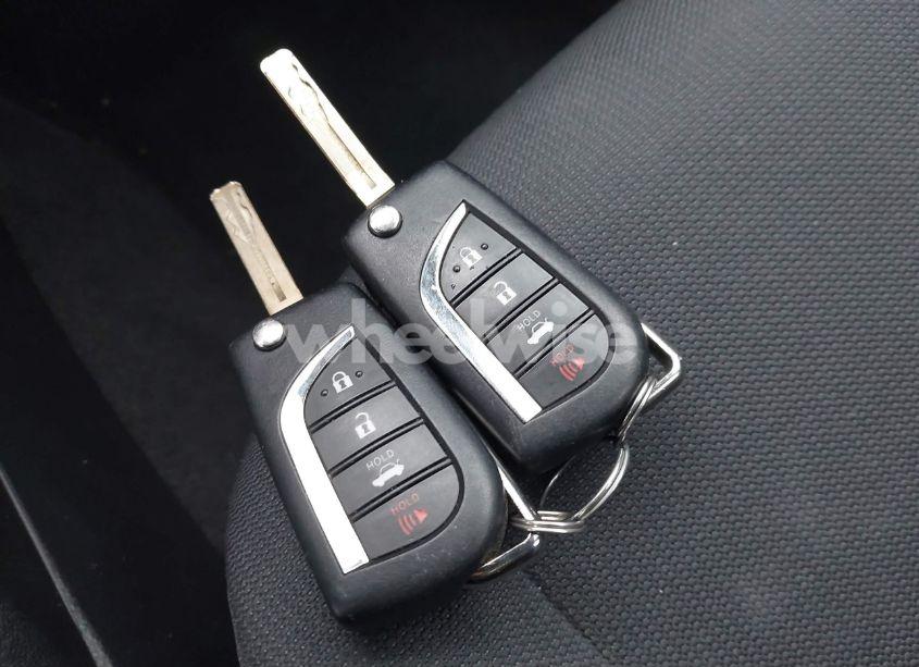 Photo 11 of 2021 Toyota Corolla LE (VIN 5YFEPMAE9MP198950)