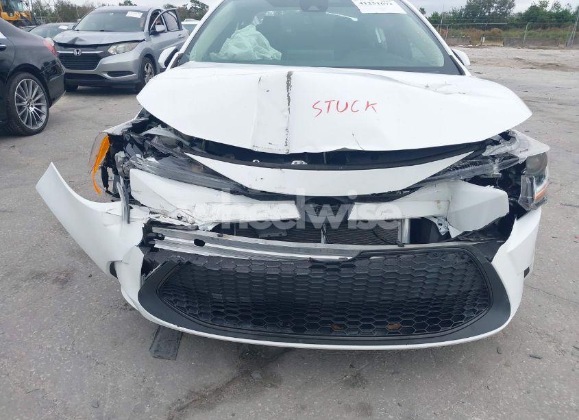 Photo 6 of 2021 Toyota Corolla LE (VIN 5YFEPMAE9MP198950)