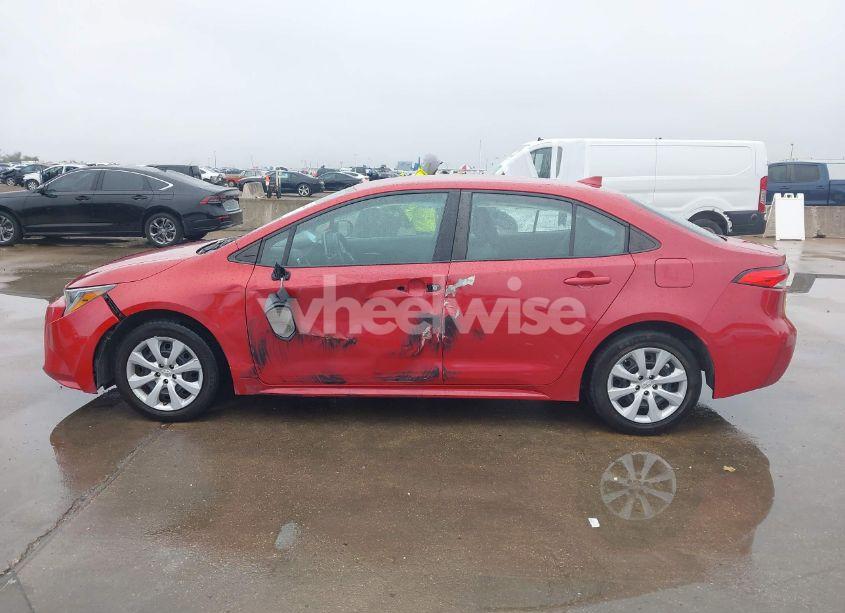 Photo 14 of 2021 Toyota Corolla LE (VIN 5YFEPMAE9MP206187)
