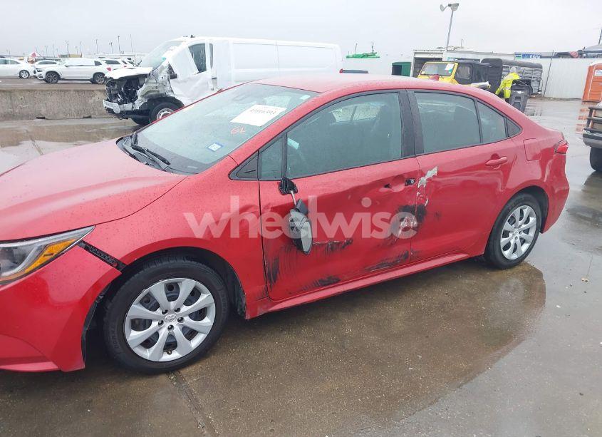 Photo 6 of 2021 Toyota Corolla LE (VIN 5YFEPMAE9MP206187)