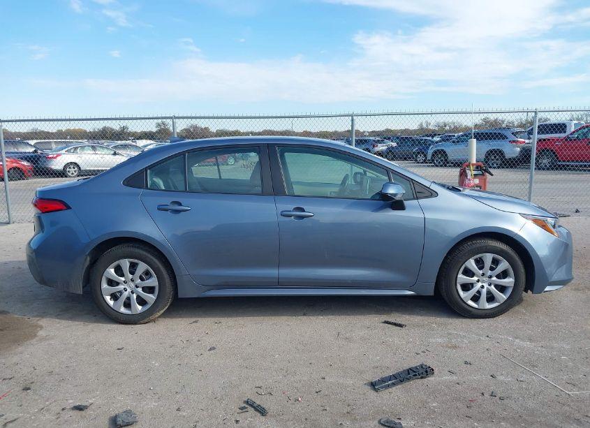 Photo 13 of 2021 Toyota Corolla LE (VIN 5YFEPMAE9MP208764)