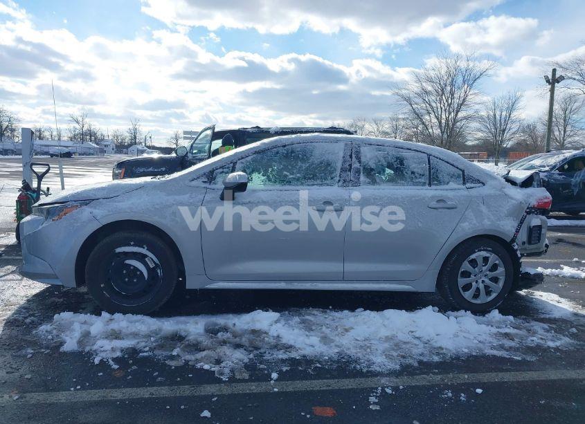 Photo 14 of 2021 Toyota Corolla LE (VIN 5YFEPMAE9MP217125)