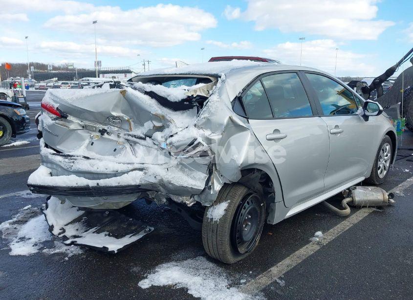 Photo 6 of 2021 Toyota Corolla LE (VIN 5YFEPMAE9MP217125)