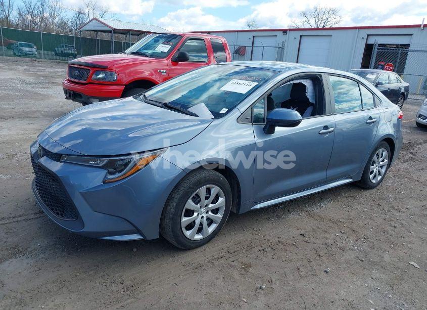 Photo 2 of 2021 Toyota Corolla LE (VIN 5YFEPMAE9MP230411)