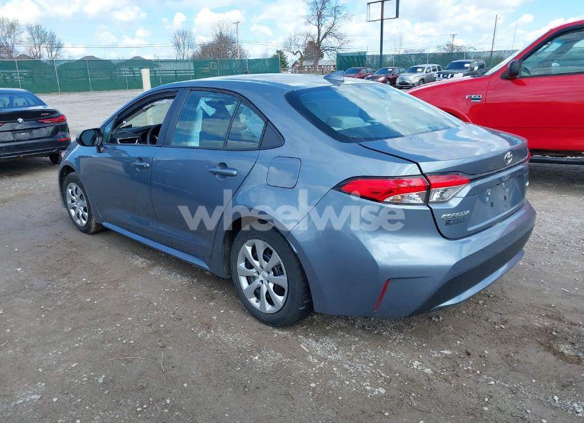 Photo 3 of 2021 Toyota Corolla LE (VIN 5YFEPMAE9MP230411)