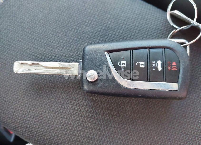 Photo 11 of 2021 Toyota Corolla LE (VIN 5YFEPMAE9MP250268)