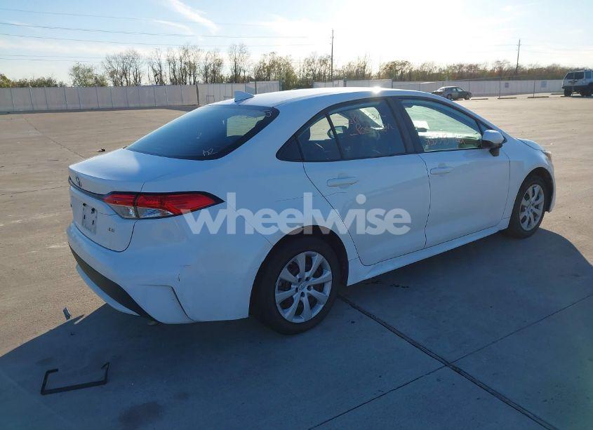 Photo 4 of 2021 Toyota Corolla LE (VIN 5YFEPMAE9MP250268)