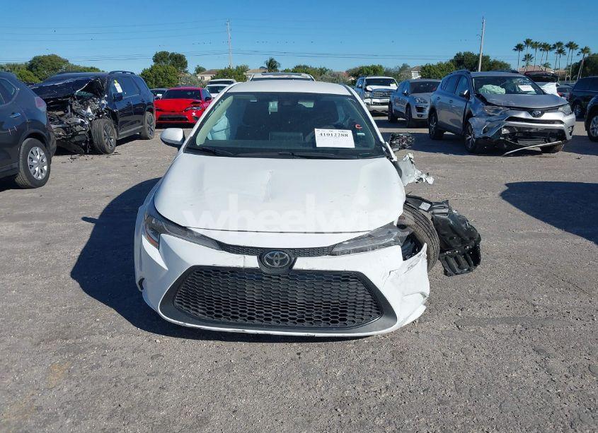 Photo 12 of 2021 Toyota Corolla LE (VIN 5YFEPMAE9MP256636)