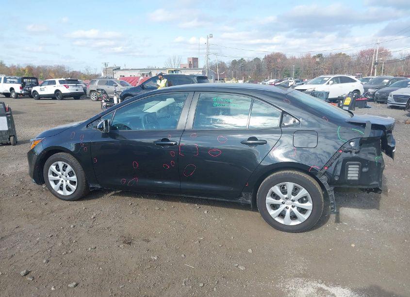 Photo 14 of 2021 Toyota Corolla LE (VIN 5YFEPMAE9MP262503)