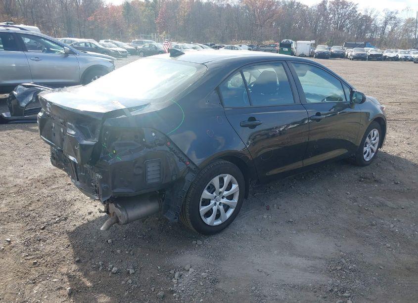 Photo 4 of 2021 Toyota Corolla LE (VIN 5YFEPMAE9MP262503)