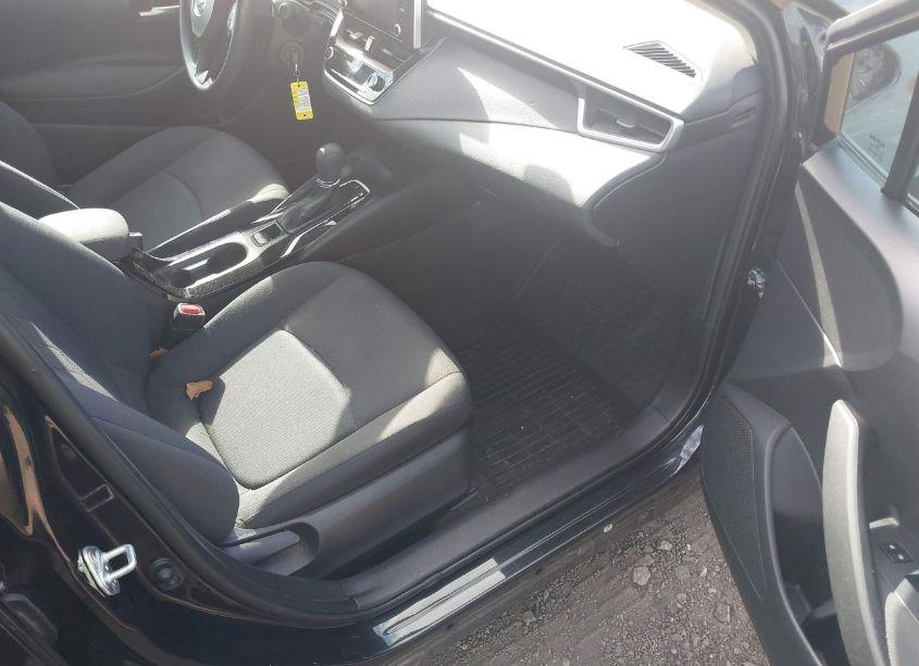 Photo 5 of 2021 Toyota Corolla LE (VIN 5YFEPMAE9MP262503)