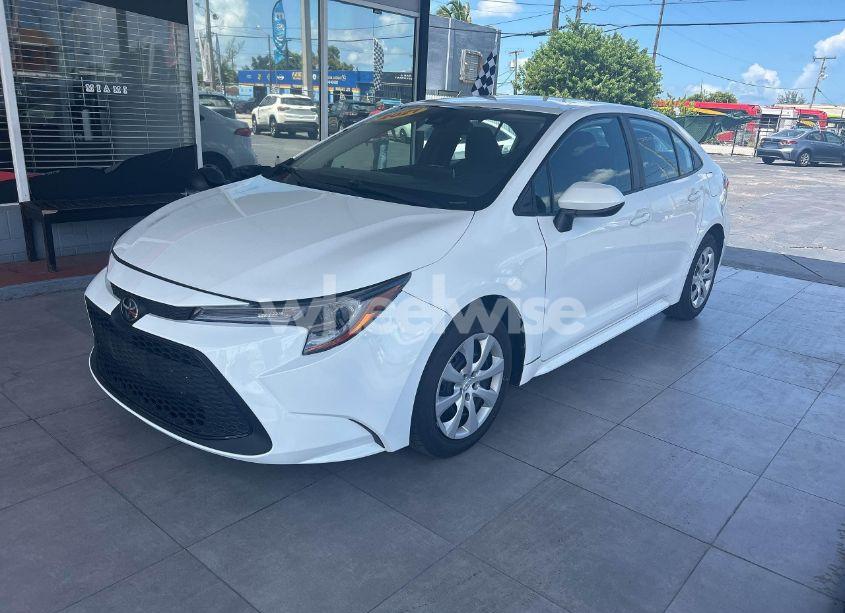 Photo 2 of 2021 Toyota Corolla LE (VIN 5YFEPMAE9MP267507)