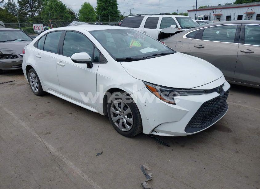 2021 Toyota Corolla LE (VIN 5YFEPMAE9MP268852) main photo