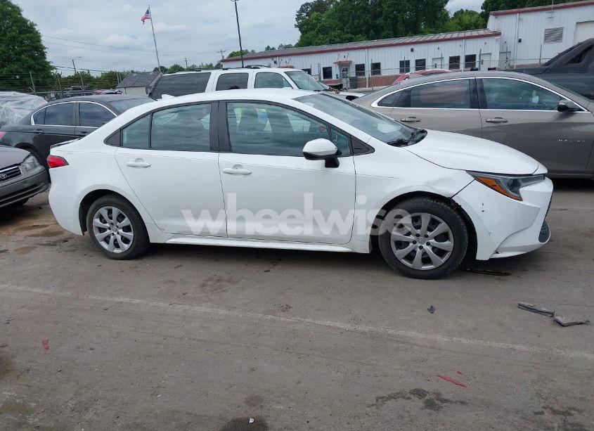 Photo 13 of 2021 Toyota Corolla LE (VIN 5YFEPMAE9MP268852)
