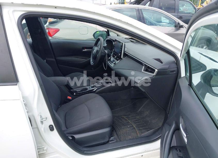 Photo 5 of 2021 Toyota Corolla LE (VIN 5YFEPMAE9MP268852)