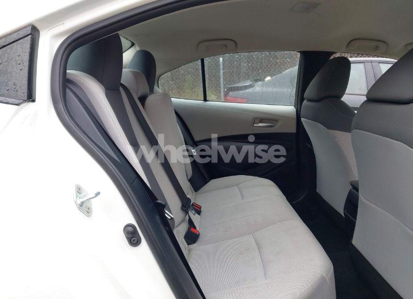 Photo 8 of 2021 Toyota Corolla LE (VIN 5YFEPMAE9MP270195)