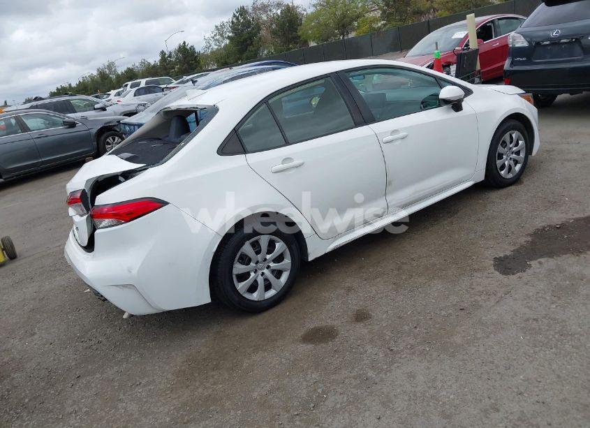 Photo 4 of 2022 Toyota Corolla LE (VIN 5YFEPMAE9NP272871)