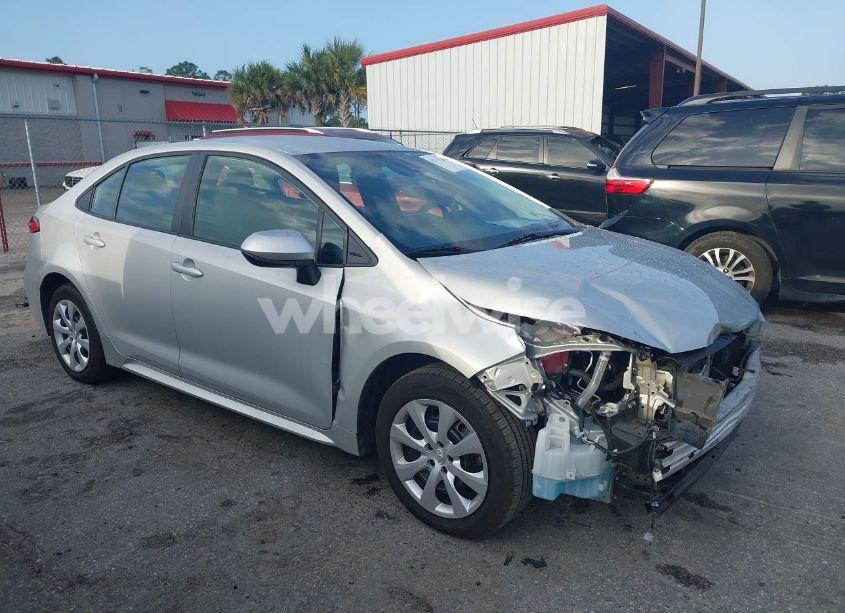 2022 Toyota Corolla LE (VIN 5YFEPMAE9NP290285) main photo