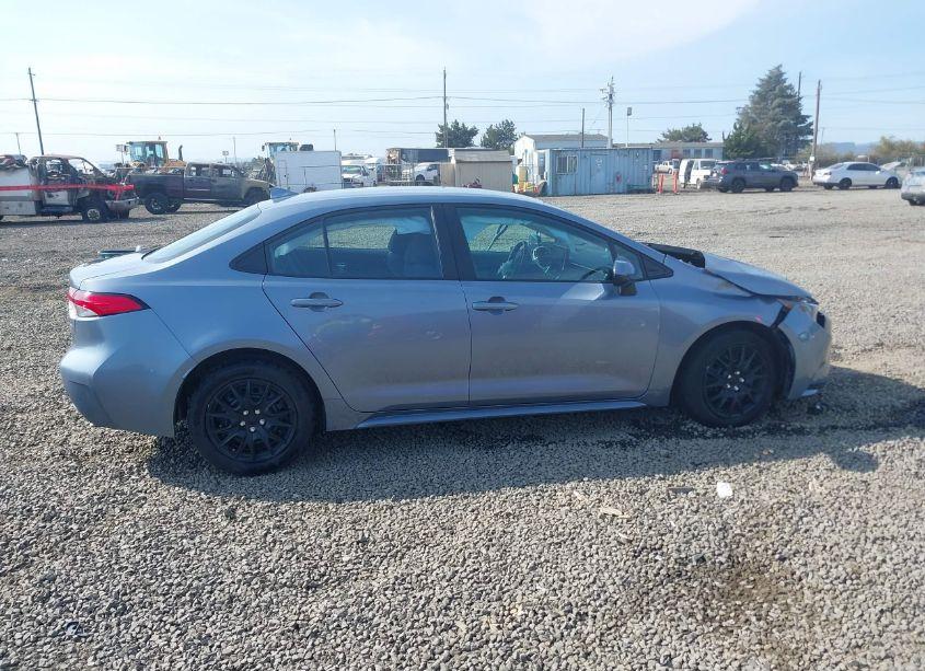 Photo 13 of 2022 Toyota Corolla LE (VIN 5YFEPMAE9NP290951)