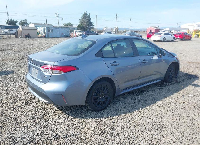 Photo 4 of 2022 Toyota Corolla LE (VIN 5YFEPMAE9NP290951)