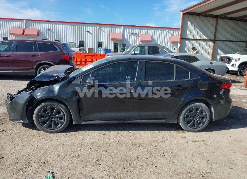 Photo 14 of 2022 Toyota Corolla LE (VIN 5YFEPMAE9NP295423)