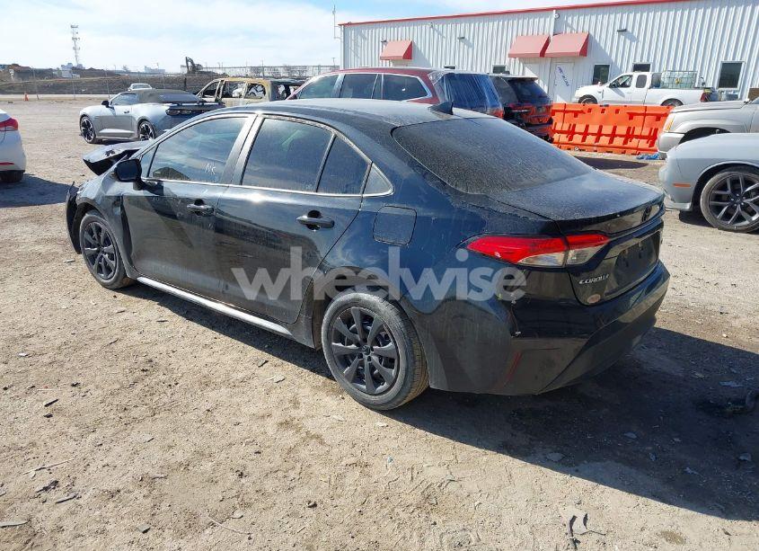 Photo 3 of 2022 Toyota Corolla LE (VIN 5YFEPMAE9NP295423)