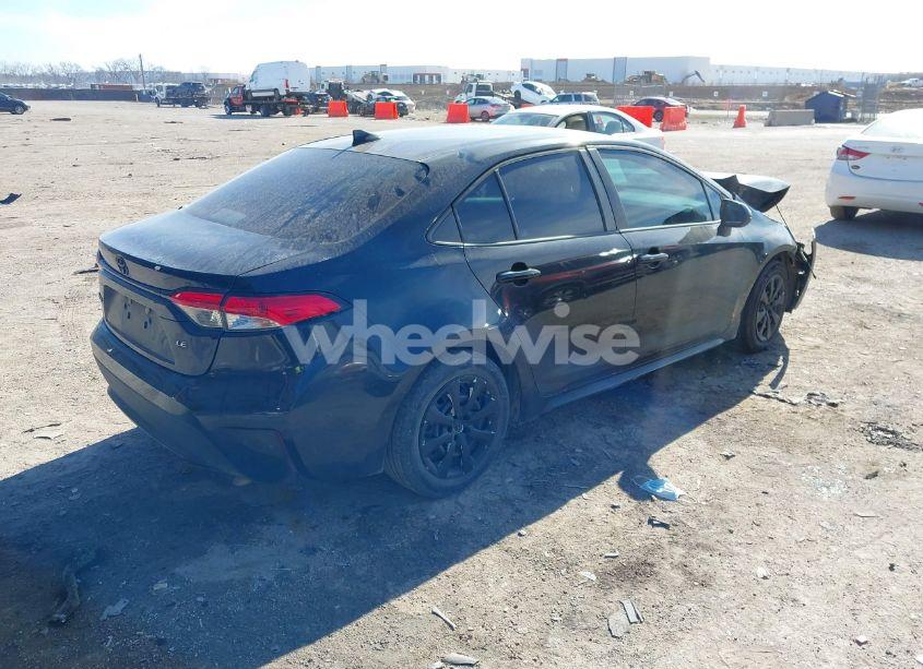 Photo 4 of 2022 Toyota Corolla LE (VIN 5YFEPMAE9NP295423)
