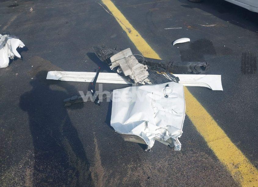 Photo 12 of 2022 Toyota Corolla LE (VIN 5YFEPMAE9NP298791)