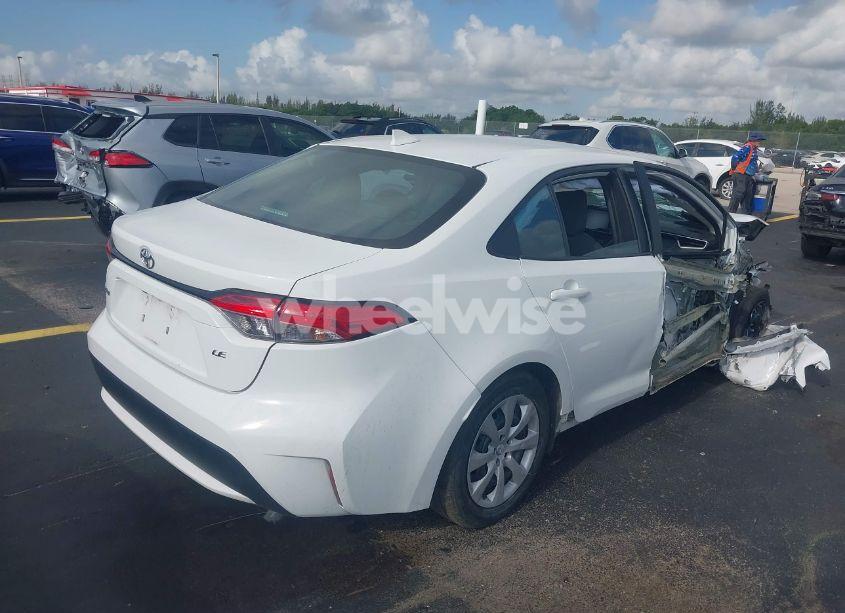 Photo 4 of 2022 Toyota Corolla LE (VIN 5YFEPMAE9NP298791)