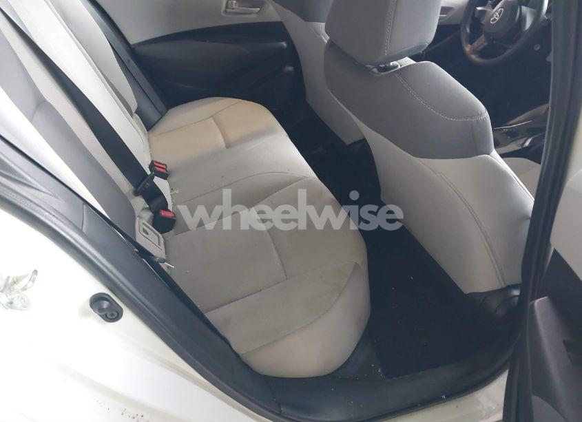 Photo 8 of 2022 Toyota Corolla LE (VIN 5YFEPMAE9NP305562)