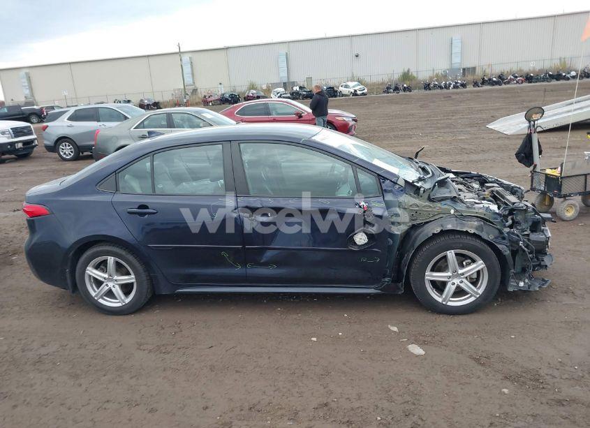 Photo 13 of 2022 Toyota Corolla LE (VIN 5YFEPMAE9NP308655)