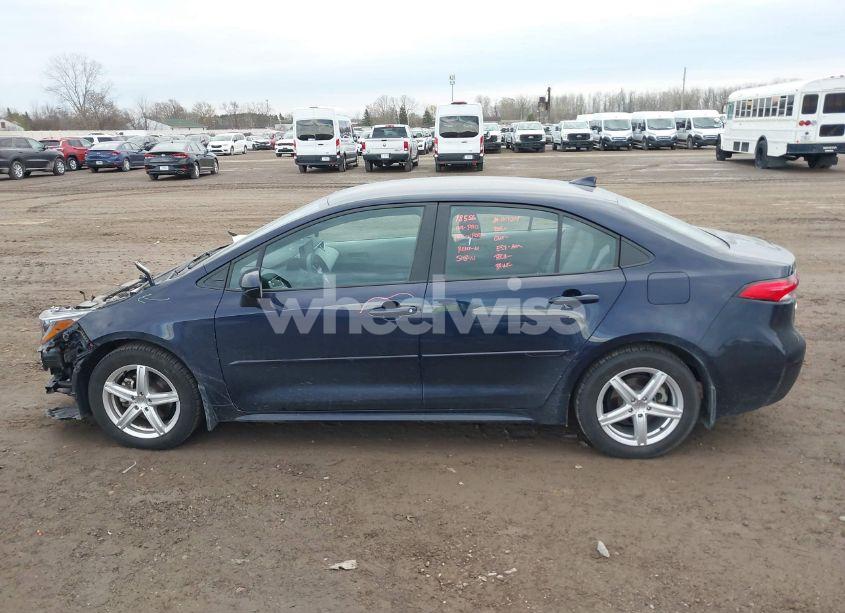 Photo 14 of 2022 Toyota Corolla LE (VIN 5YFEPMAE9NP308655)