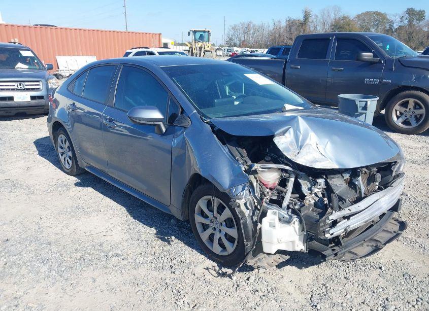 2022 Toyota Corolla LE (VIN 5YFEPMAE9NP310244) main photo