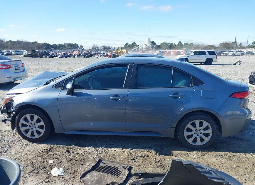 Photo 14 of 2022 Toyota Corolla LE (VIN 5YFEPMAE9NP310244)