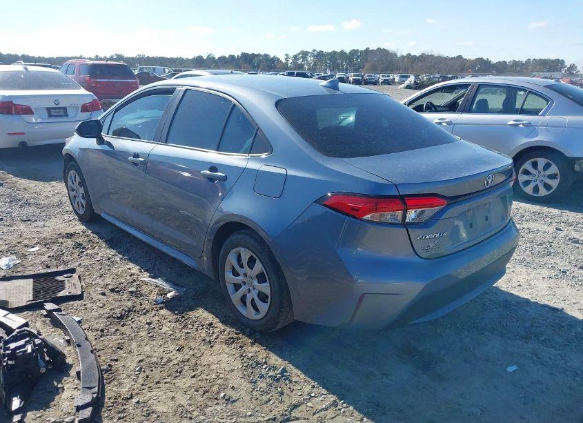 Photo 3 of 2022 Toyota Corolla LE (VIN 5YFEPMAE9NP310244)