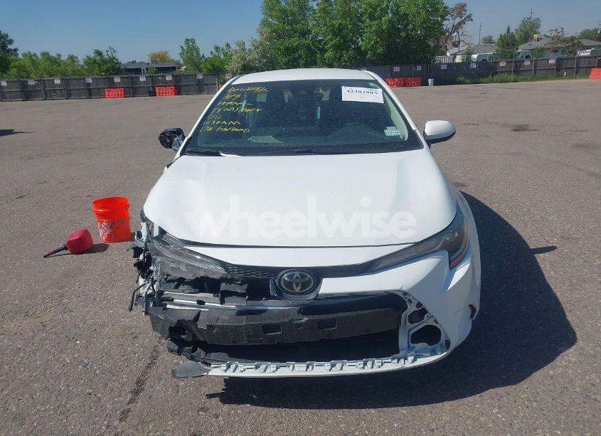 Photo 11 of 2022 Toyota Corolla LE (VIN 5YFEPMAE9NP317615)