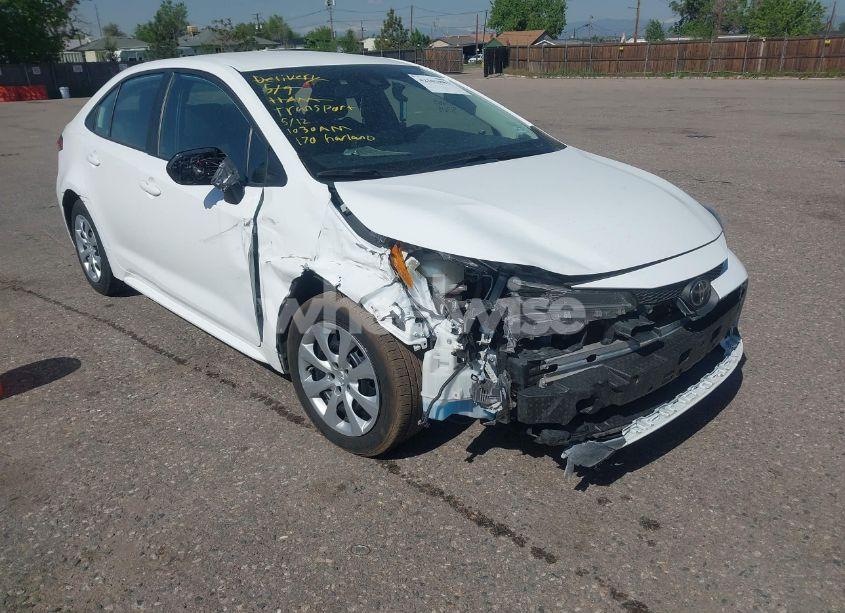 Photo 6 of 2022 Toyota Corolla LE (VIN 5YFEPMAE9NP317615)