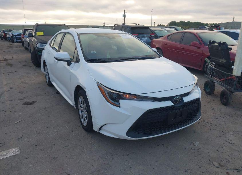 2022 Toyota Corolla LE (VIN 5YFEPMAE9NP318604) main photo