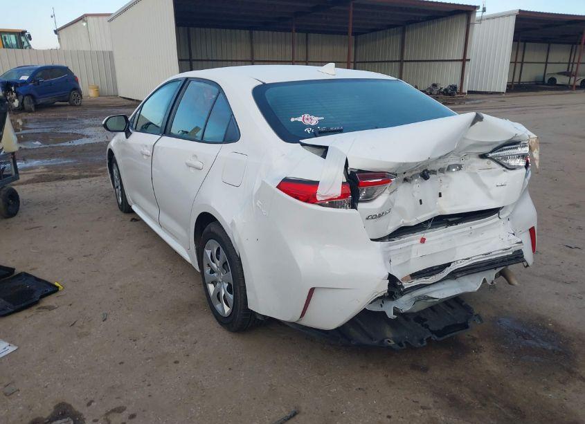Photo 3 of 2022 Toyota Corolla LE (VIN 5YFEPMAE9NP318604)