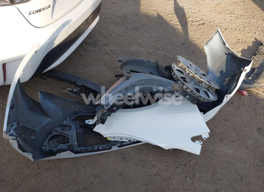 Photo 11 of 2022 Toyota Corolla LE (VIN 5YFEPMAE9NP331174)