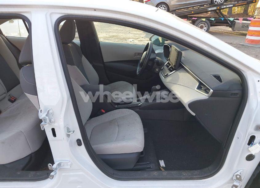 Photo 5 of 2022 Toyota Corolla LE (VIN 5YFEPMAE9NP331174)