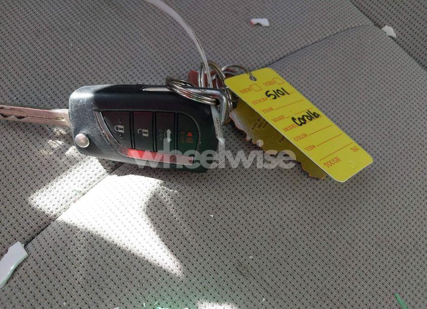 Photo 11 of 2022 Toyota Corolla LE (VIN 5YFEPMAE9NP332132)