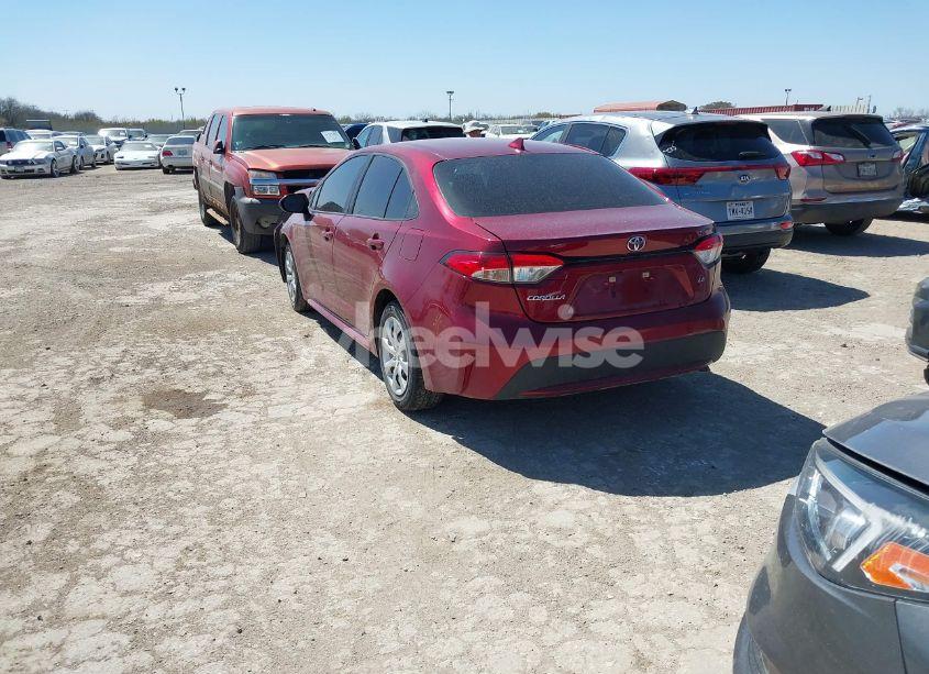 Photo 3 of 2022 Toyota Corolla LE (VIN 5YFEPMAE9NP332132)