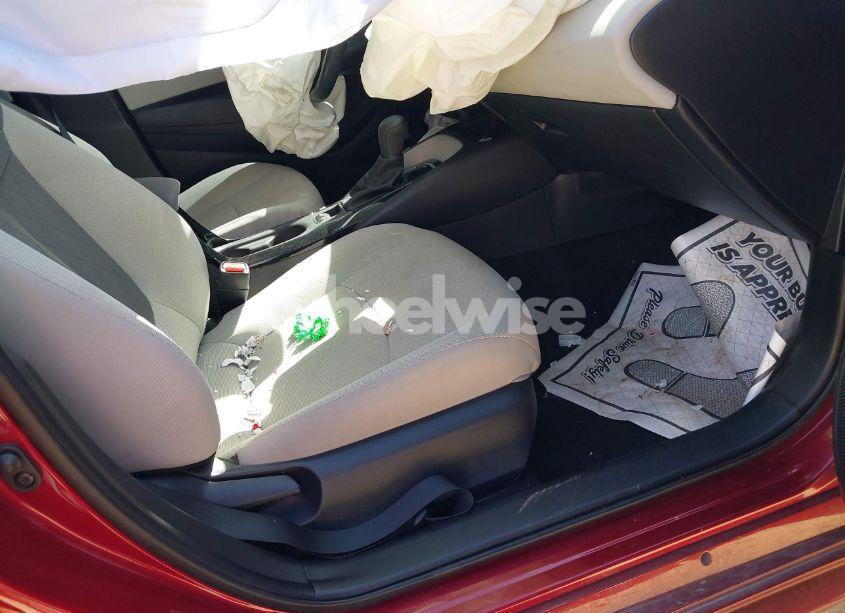 Photo 5 of 2022 Toyota Corolla LE (VIN 5YFEPMAE9NP332132)